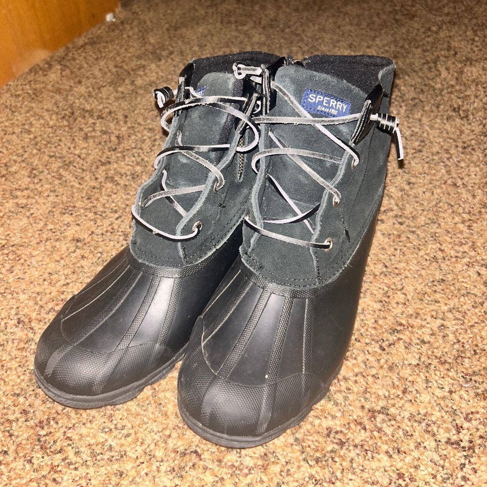 Black Sperry Boots Size 7.5M